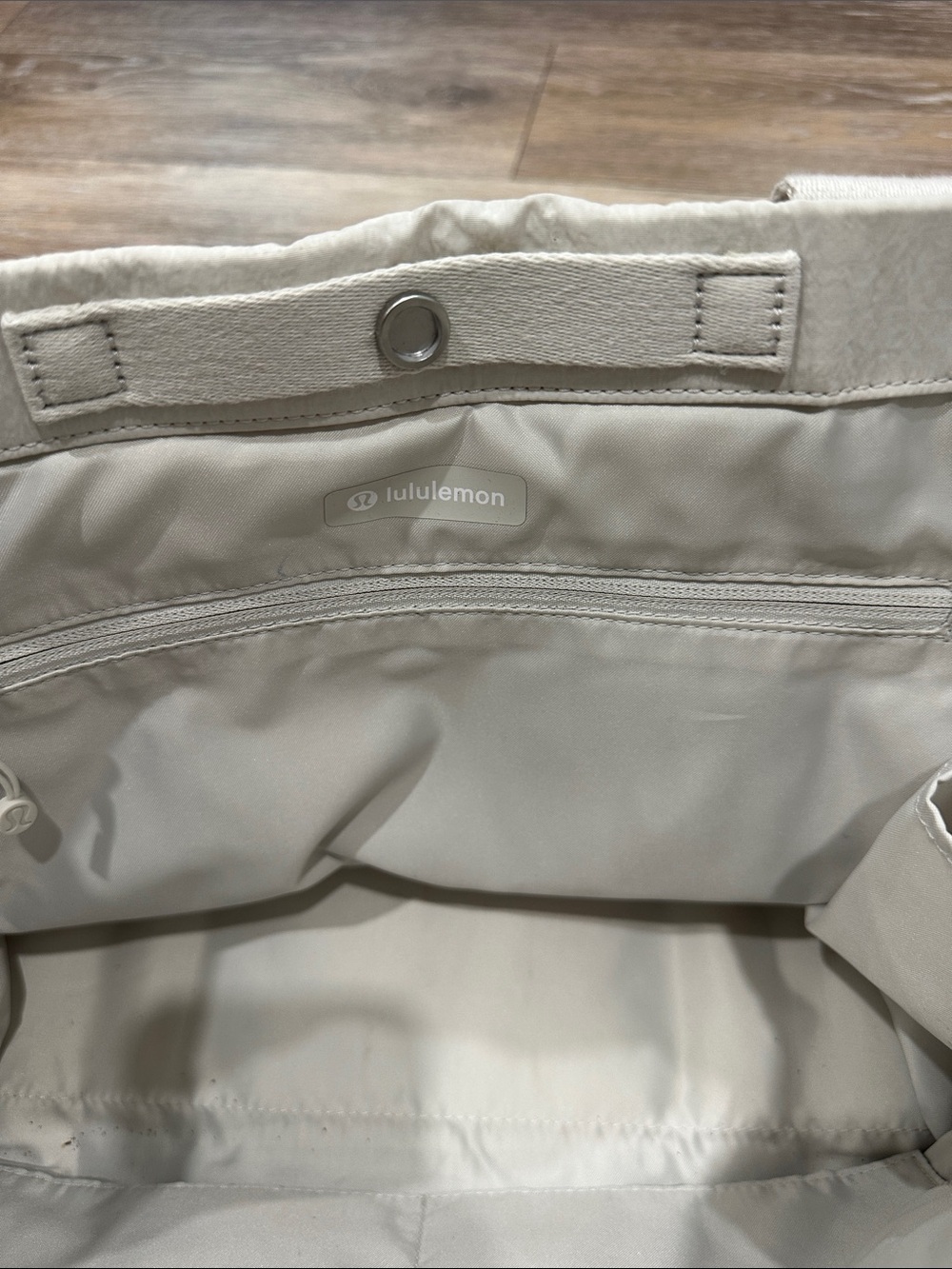 lululemon athletica Everday Tote in Cream - Picture 6 of 13
